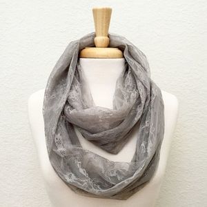 SAACHI Accessories Gray Floral Lace Infinity Scarf